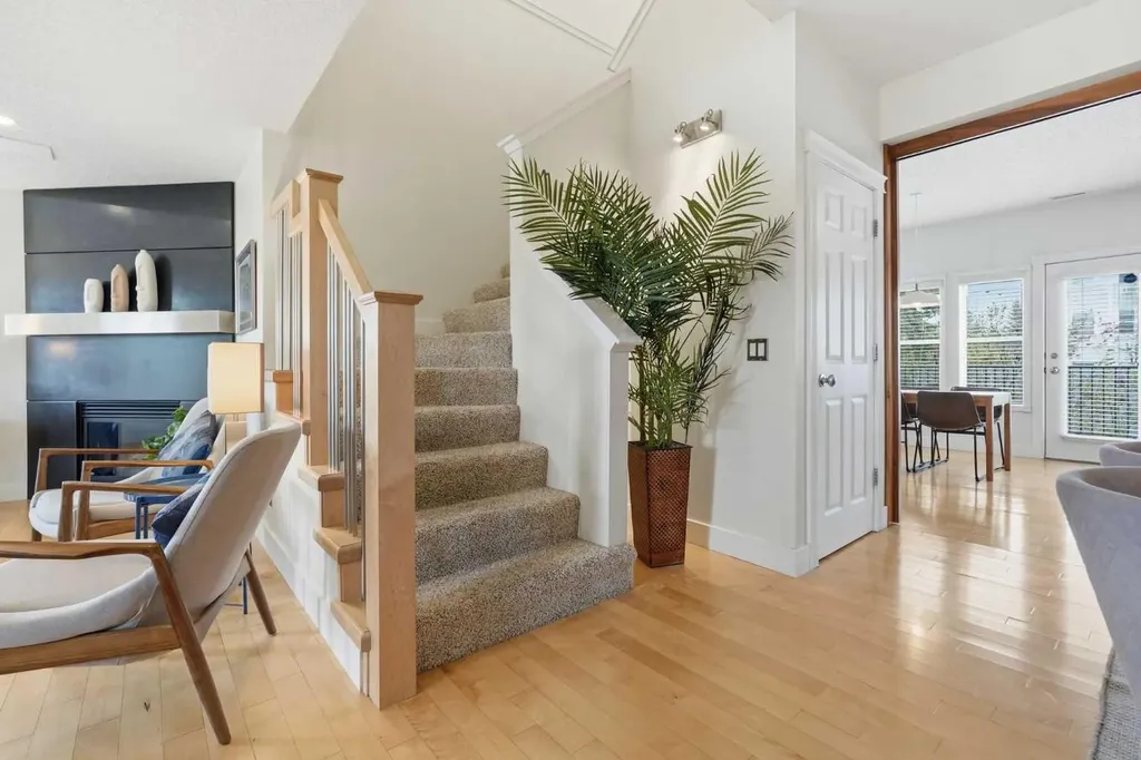 130 Garrison Square SW Calgary AB T2T 6B2