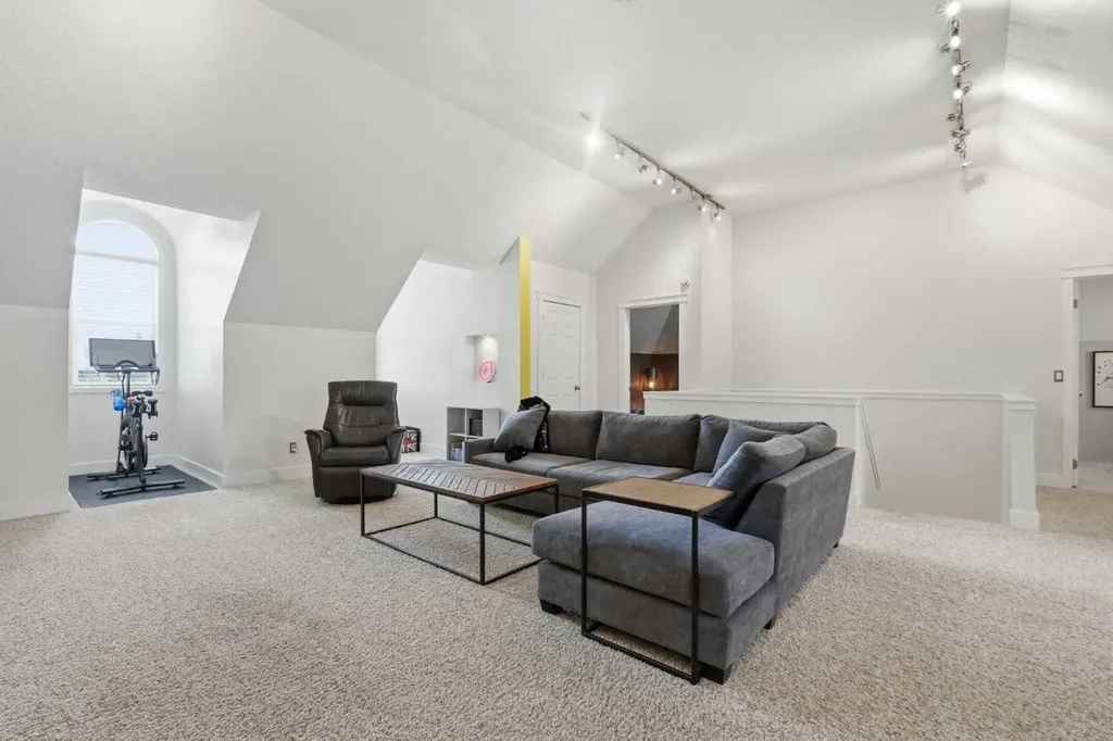 130 Garrison Square SW Calgary AB T2T 6B2