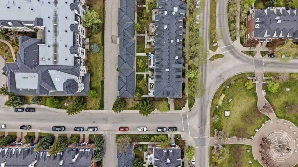 130 Garrison Square SW Calgary AB T2T 6B2