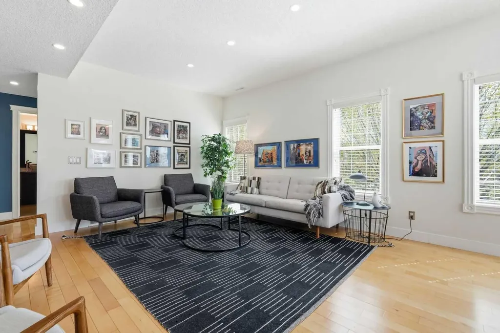 130 Garrison Square SW Calgary AB T2T 6B2