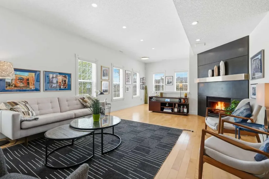 130 Garrison Square SW Calgary AB T2T 6B2