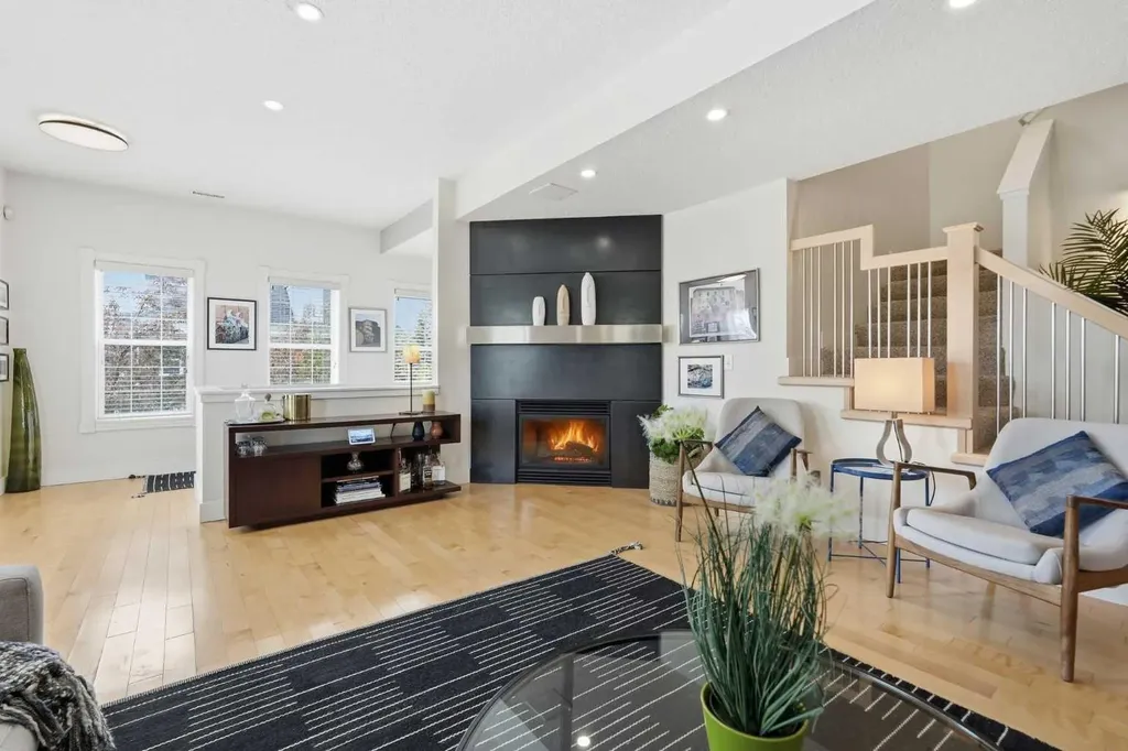 130 Garrison Square SW Calgary AB T2T 6B2