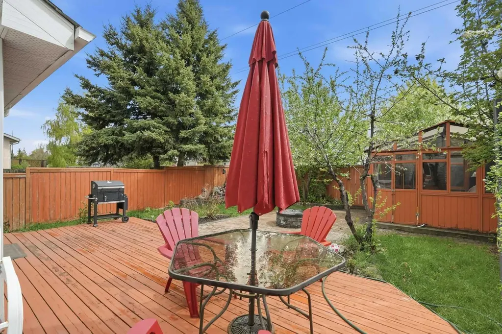49 Shawbrooke Close Calgary AB T2Y 3A5