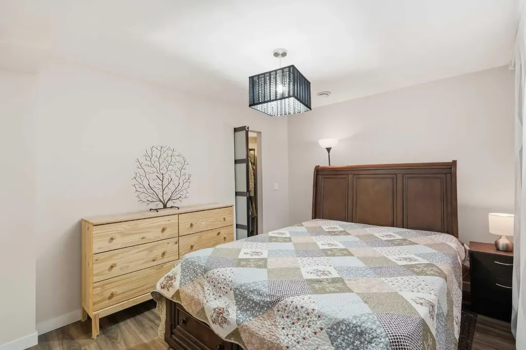 49 Shawbrooke Close SW Calgary AB T2Y 3A5