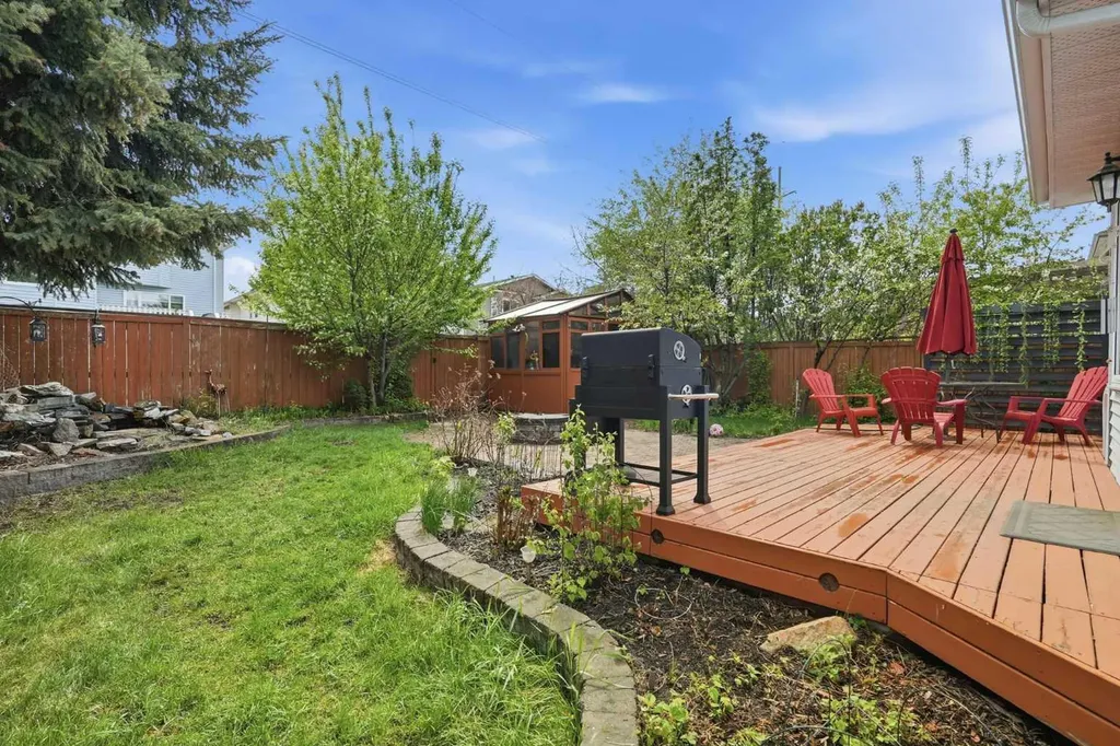 49 Shawbrooke Close SW Calgary AB T2Y 3A5