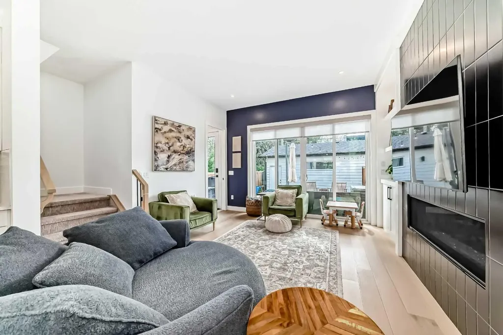 3221 Kinsale Road SW Calgary AB T3E 4S1