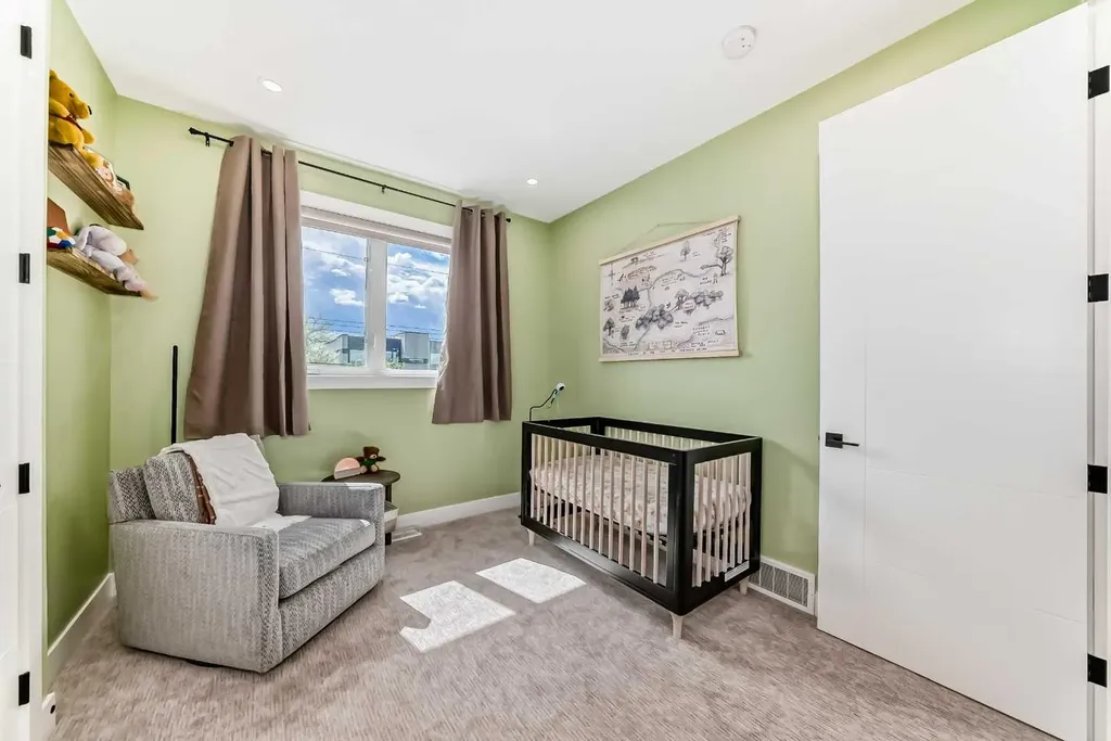 3221 Kinsale Road SW Calgary AB T3E 4S1