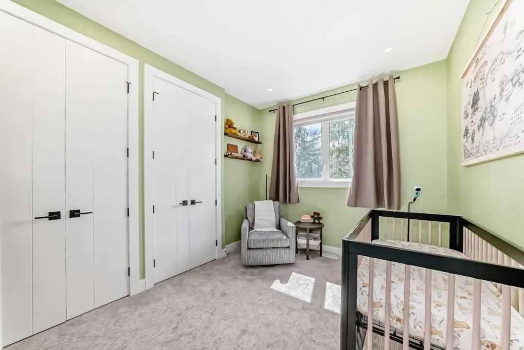 3221 Kinsale Road SW Calgary AB T3E 4S1