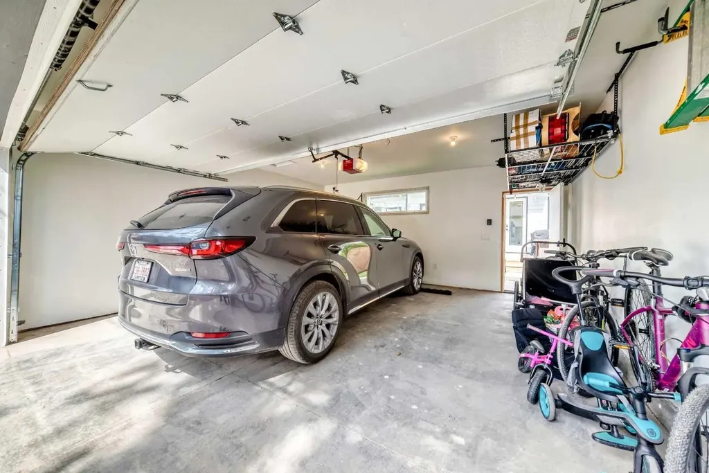 3221 Kinsale Road SW Calgary AB T3E 4S1