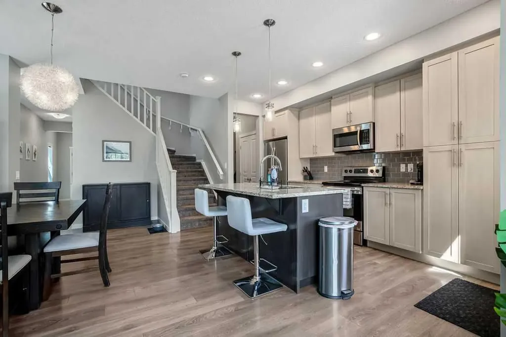 219 Mahogany Grove SE Calgary AB T3M 1W8