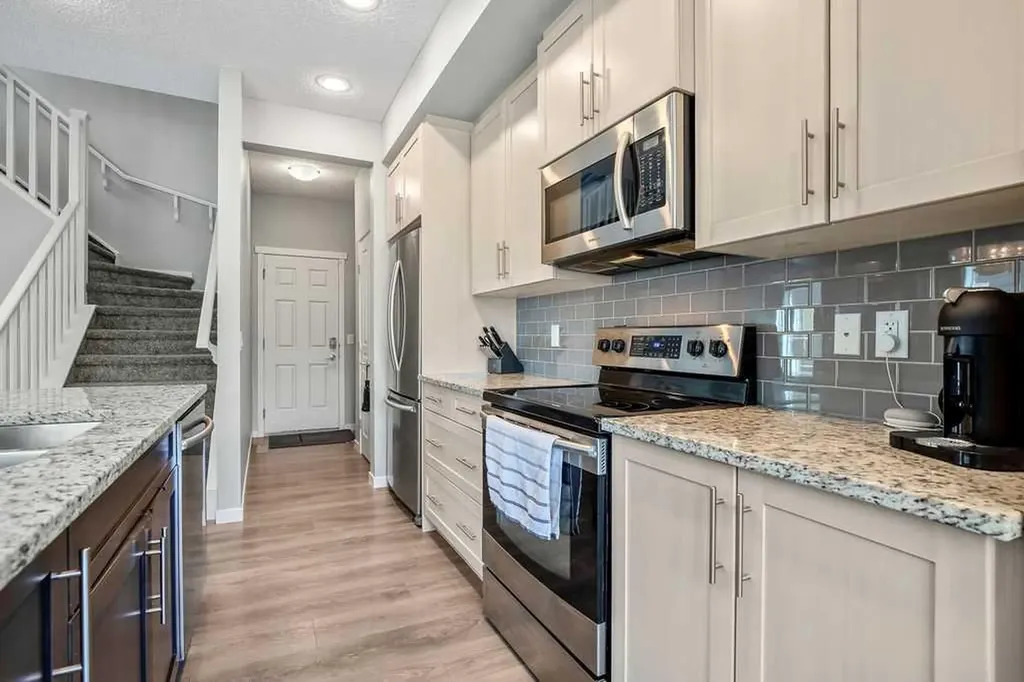 219 Mahogany Grove SE Calgary AB T3M 1W8