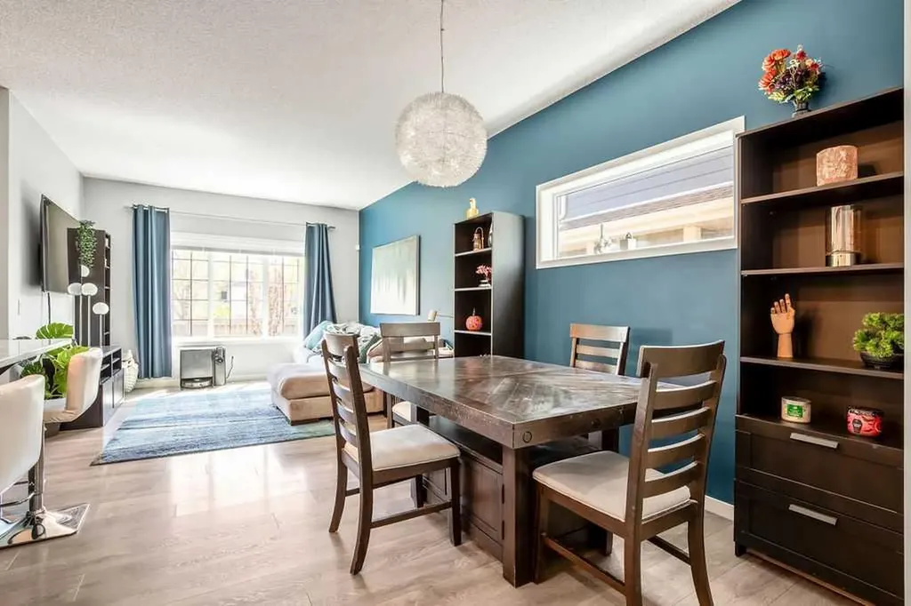 219 Mahogany Grove SE Calgary AB T3M 1W8