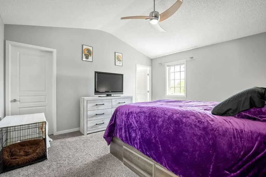 219 Mahogany Grove SE Calgary AB T3M 1W8