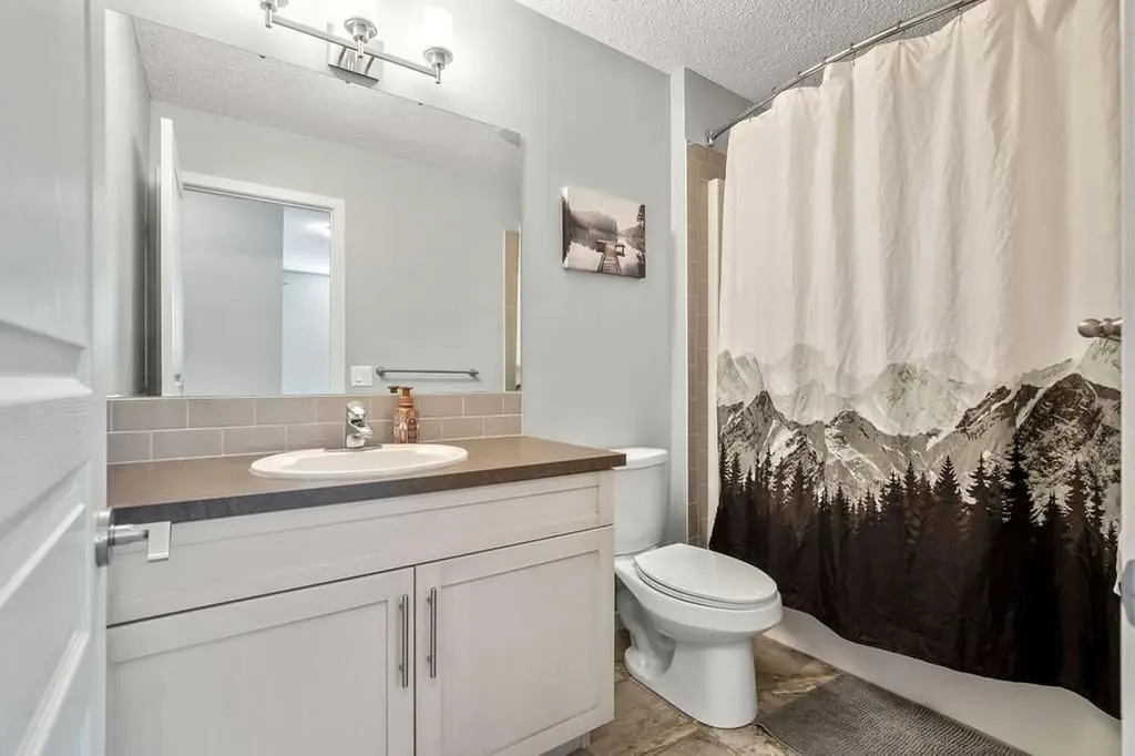 219 Mahogany Grove SE Calgary AB T3M 1W8