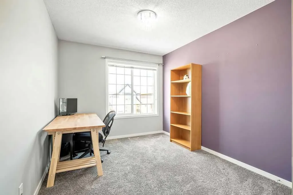 219 Mahogany Grove SE Calgary AB T3M 1W8