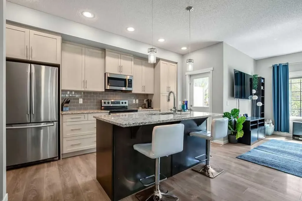 219 Mahogany Grove SE Calgary AB T3M 1W8