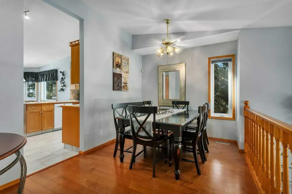 8 Petticoat Lane Lacombe AB T4L 1T6