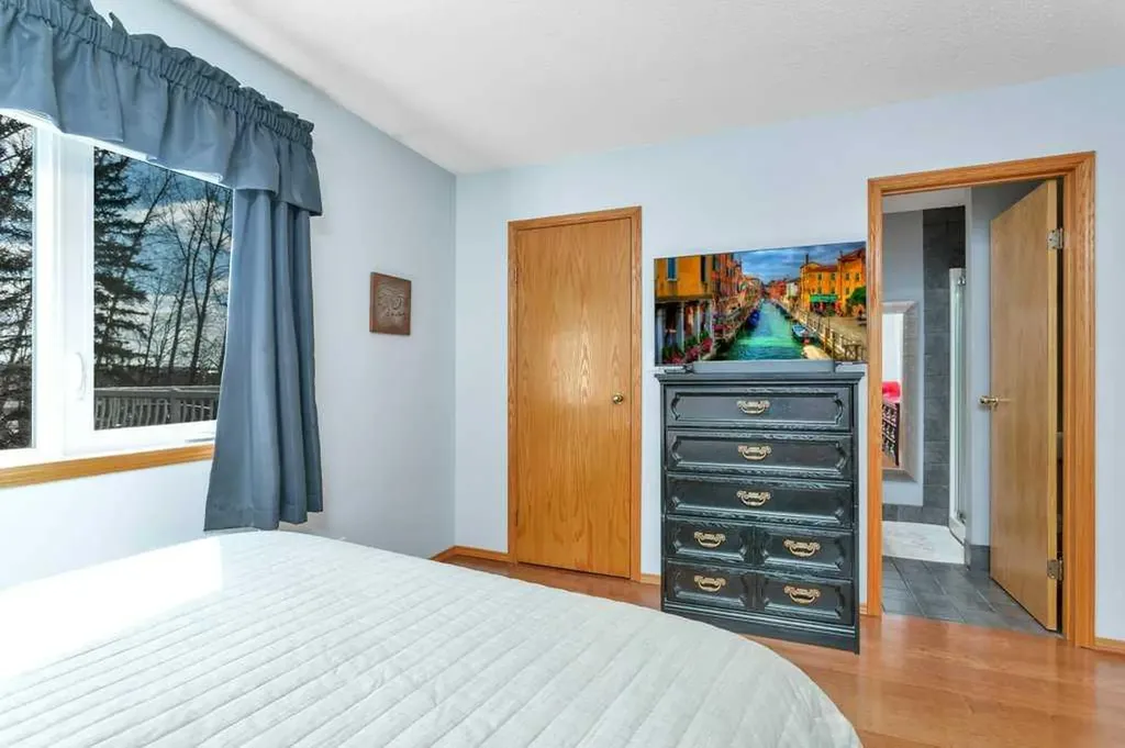 8 Petticoat Lane Lacombe AB T4L 1T6