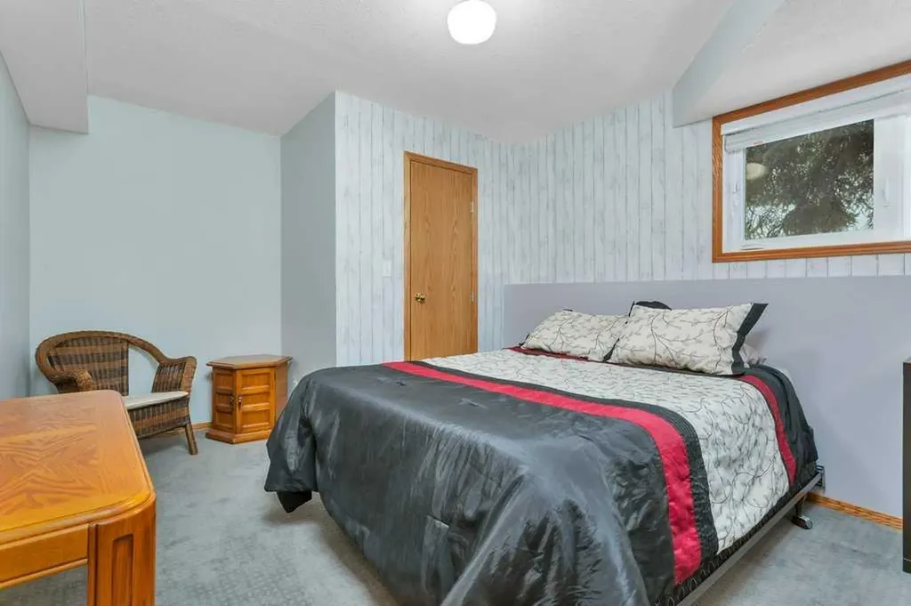 8 Petticoat Lane Lacombe AB T4L 1T6