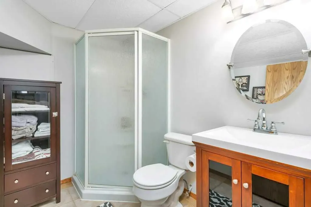 8 Petticoat Lane Lacombe AB T4L 1T6