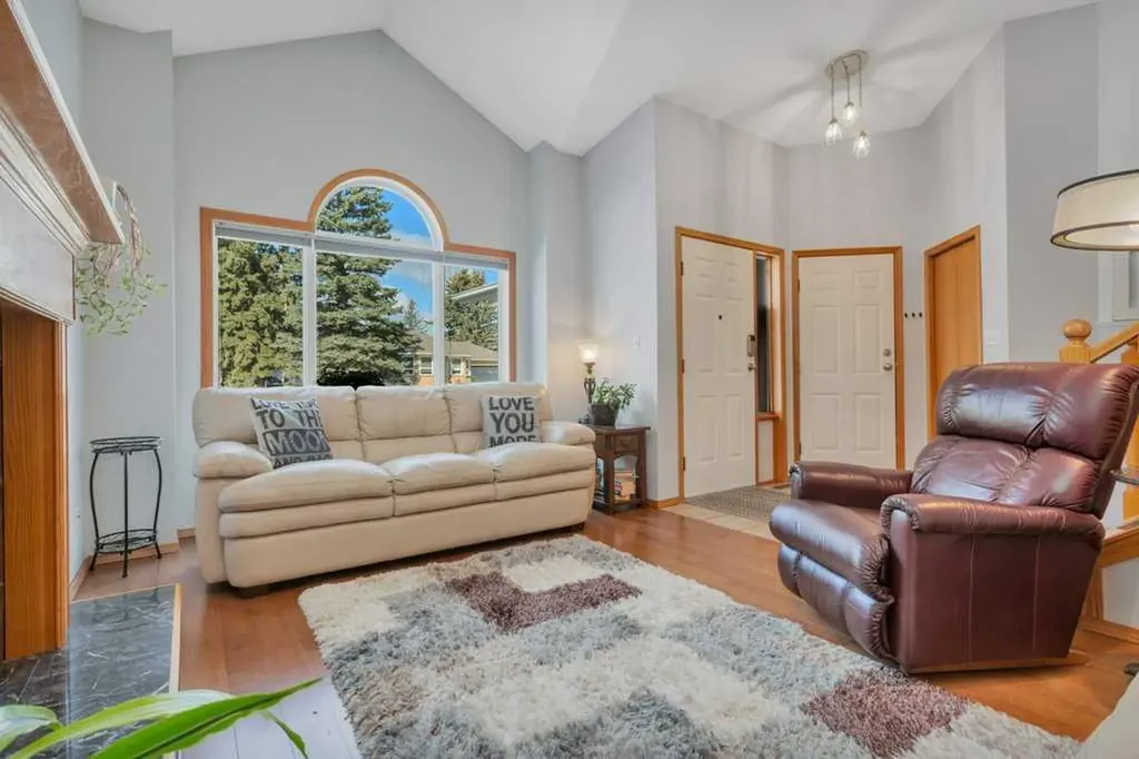 8 Petticoat Lane Lacombe AB T4L 1T6