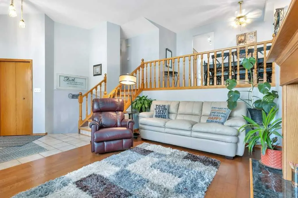8 Petticoat Lane Lacombe AB T4L 1T6