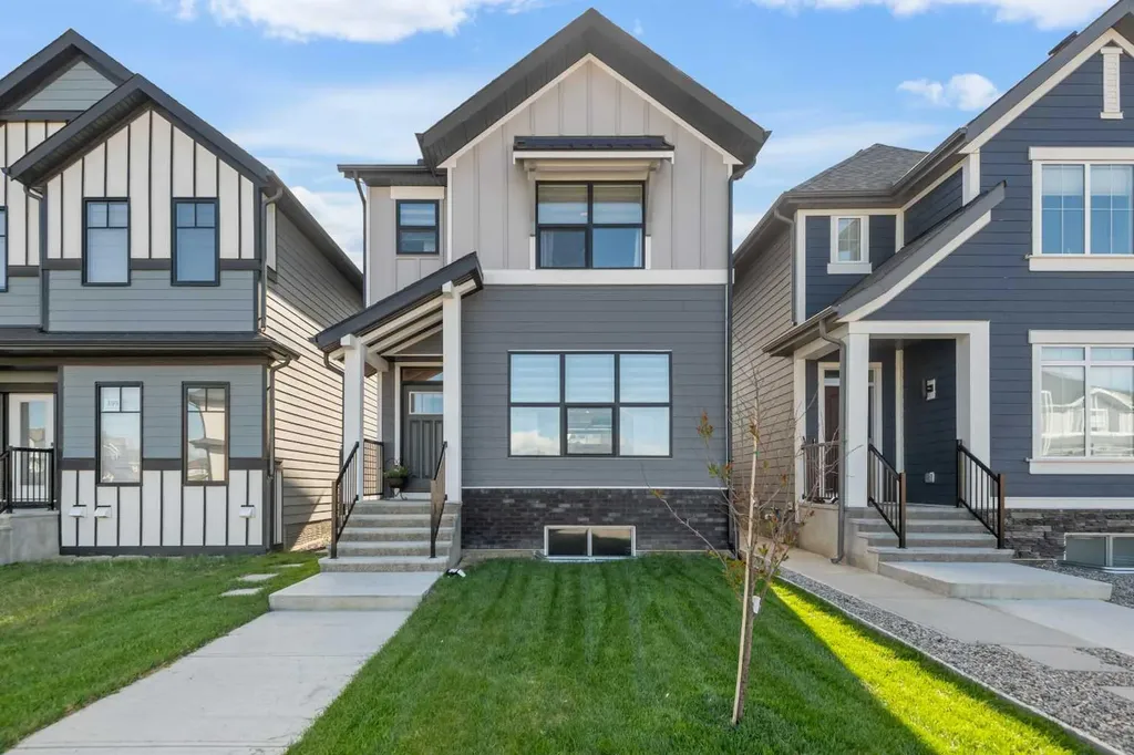 395 Magnolia Drive SE Calgary AB T3M 3M4