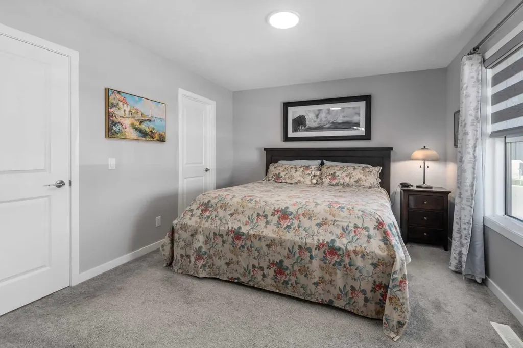 395 Magnolia Drive SE Calgary AB T3M 3M4