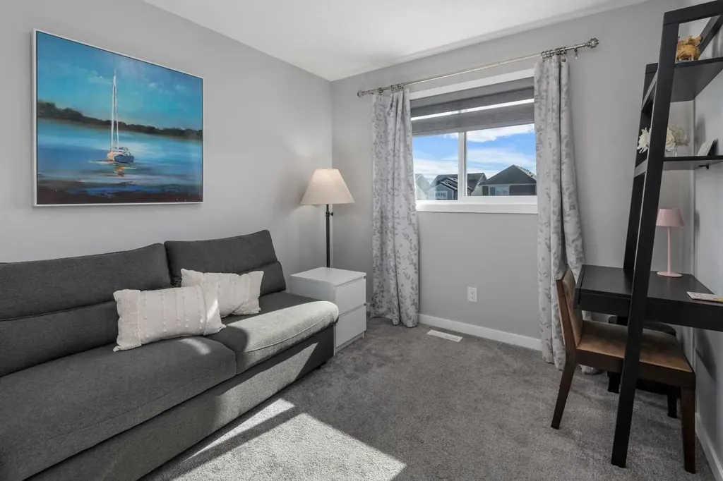395 Magnolia Drive SE Calgary AB T3M 3M4