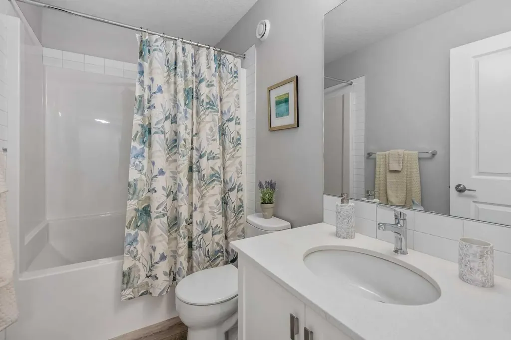 395 Magnolia Drive SE Calgary AB T3M 3M4