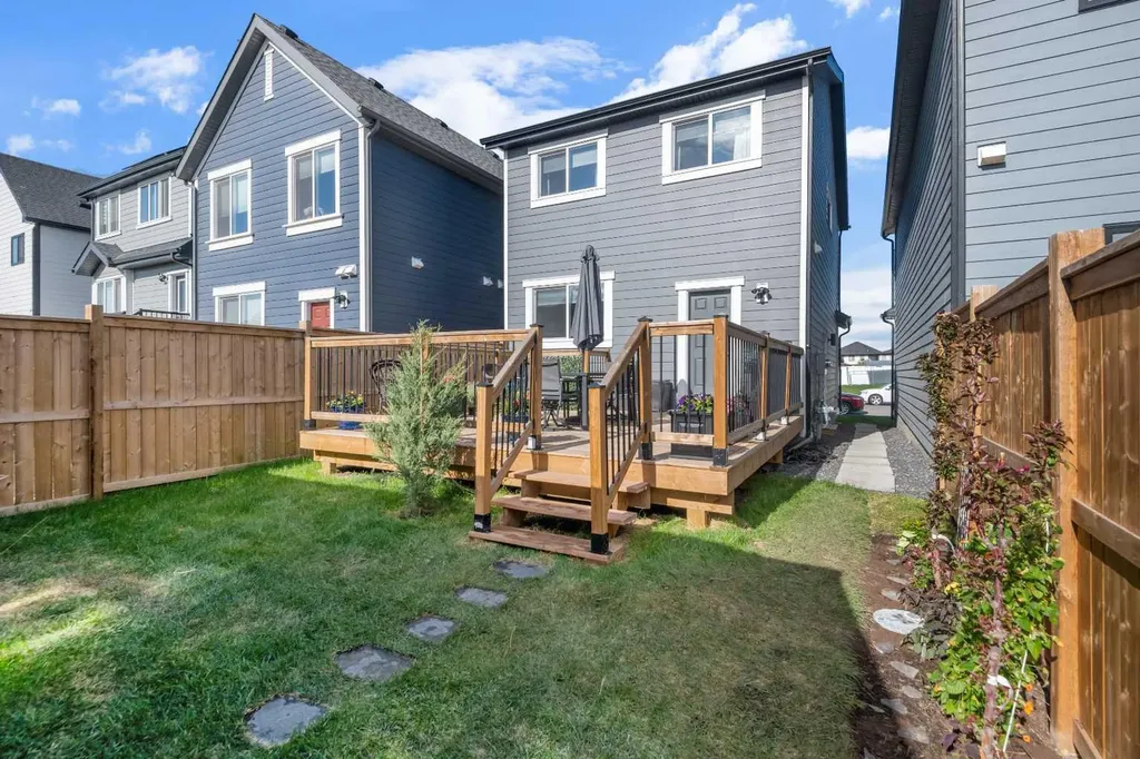 395 Magnolia Drive SE Calgary AB T3M 3M4