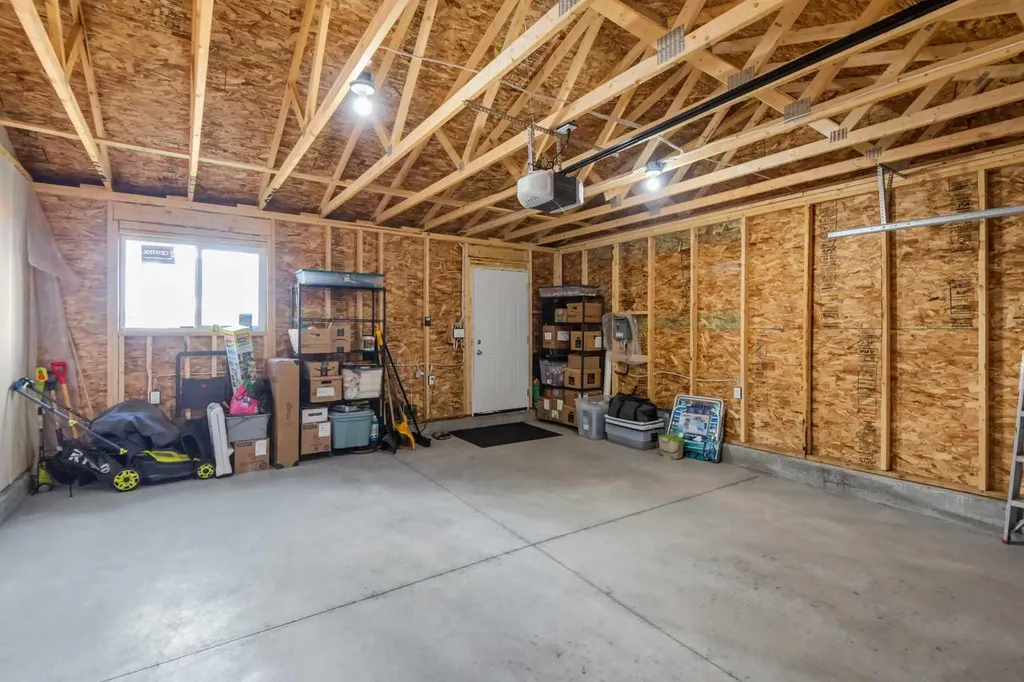 395 Magnolia Drive SE Calgary AB T3M 3M4