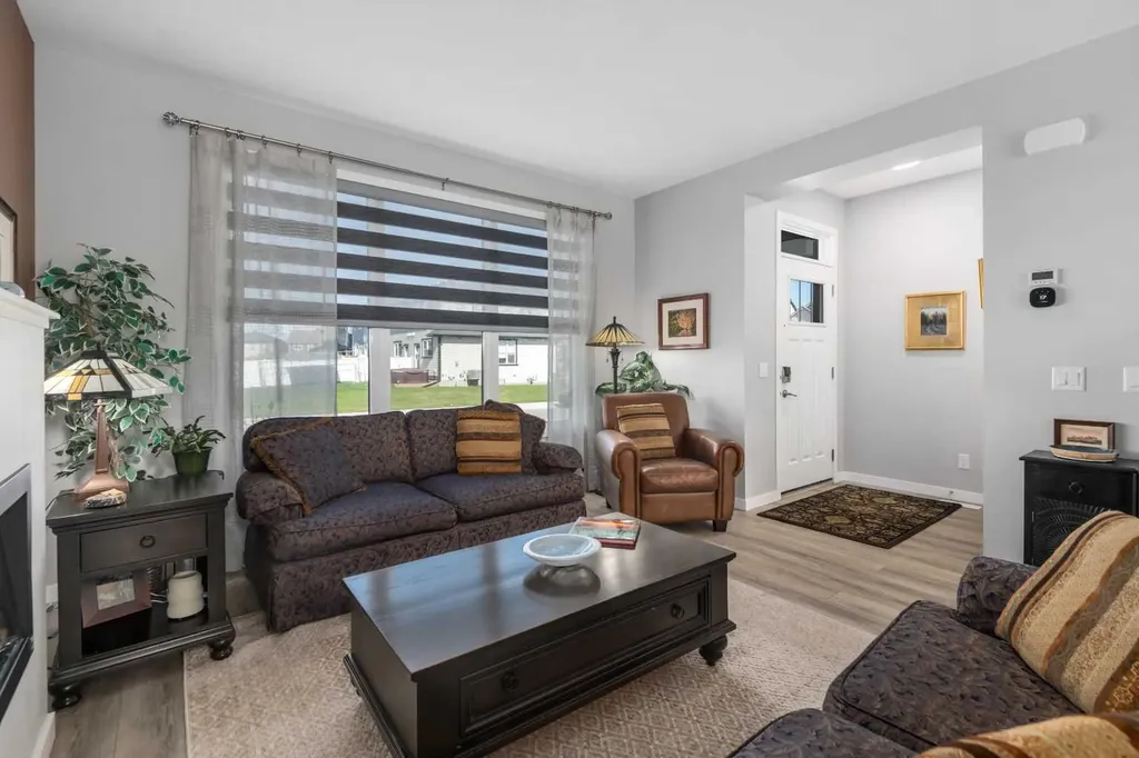 395 Magnolia Drive SE Calgary AB T3M 3M4