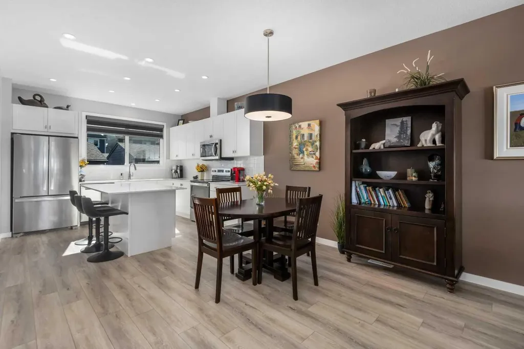 395 Magnolia Drive SE Calgary AB T3M 3M4