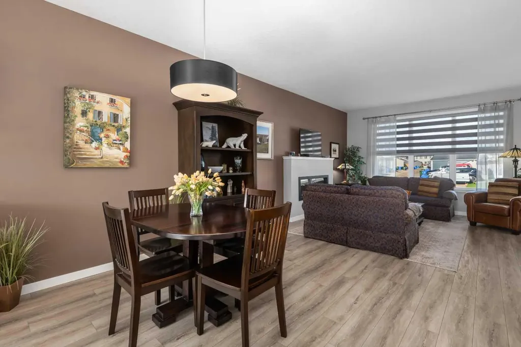 395 Magnolia Drive SE Calgary AB T3M 3M4