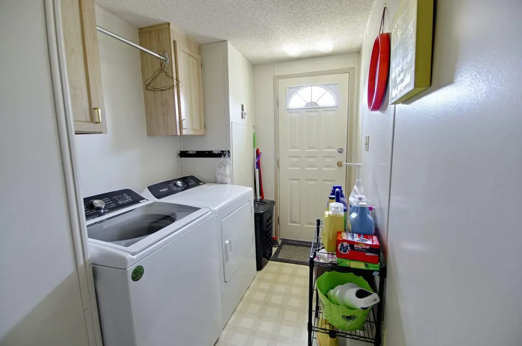 2910 20 Street S Lethbridge AB T1K 6S8