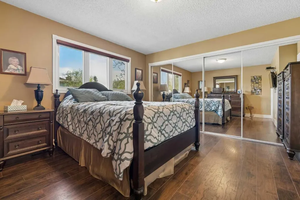 6751 34 Avenue NE Calgary AB T1Y4M1