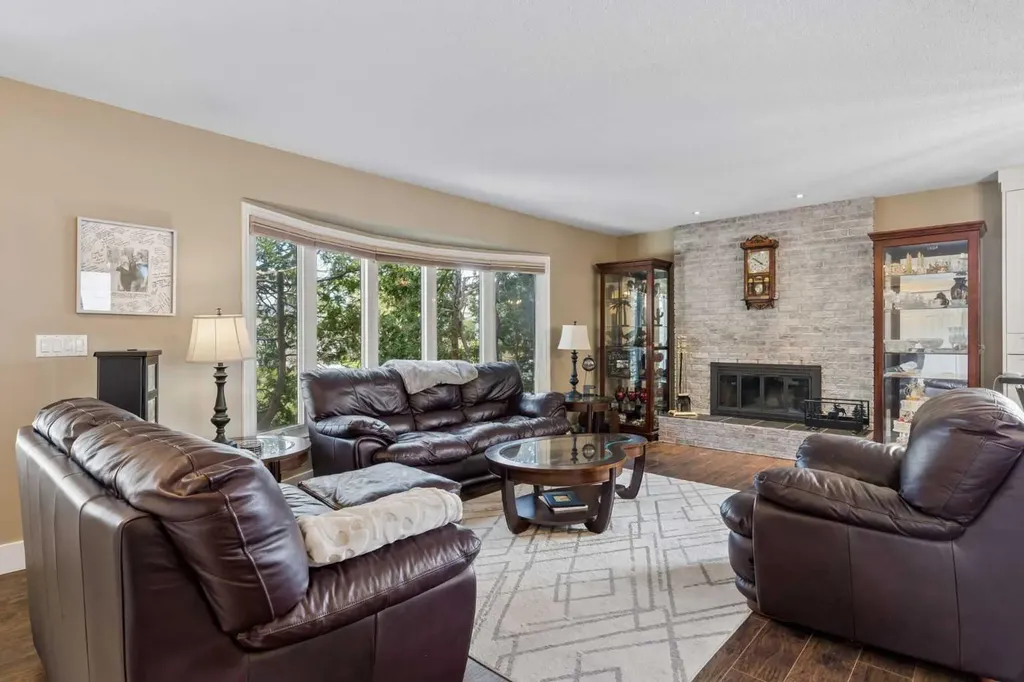 6751 34 Avenue NE Calgary AB T1Y4M1