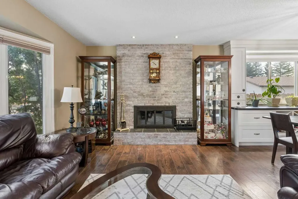 6751 34 Avenue NE Calgary AB T1Y4M1