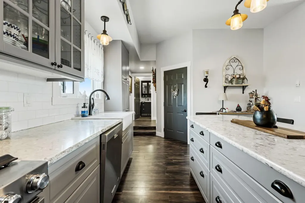 250020 Range Road 275 Rural Rocky View County AB T1P 1L7