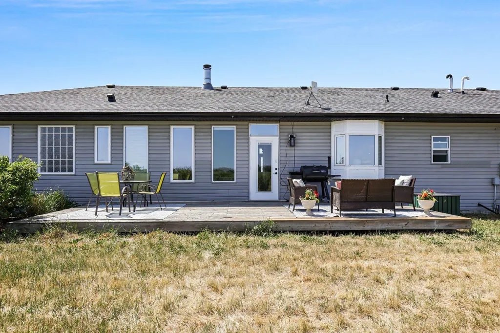 250020 Range Road 275 Rural Rocky View County AB T1P 1L7