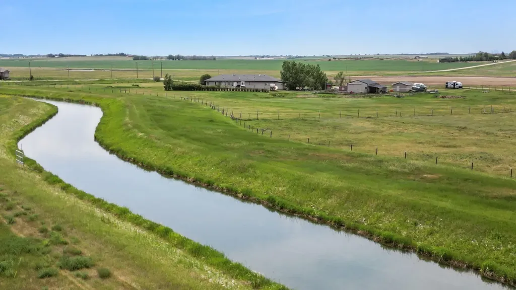 250020 Range Road 275 Rural Rocky View County AB T1P 1L7