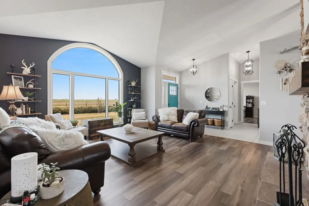 250020 Range Road 275 Rural Rocky View County AB T1P 1L7