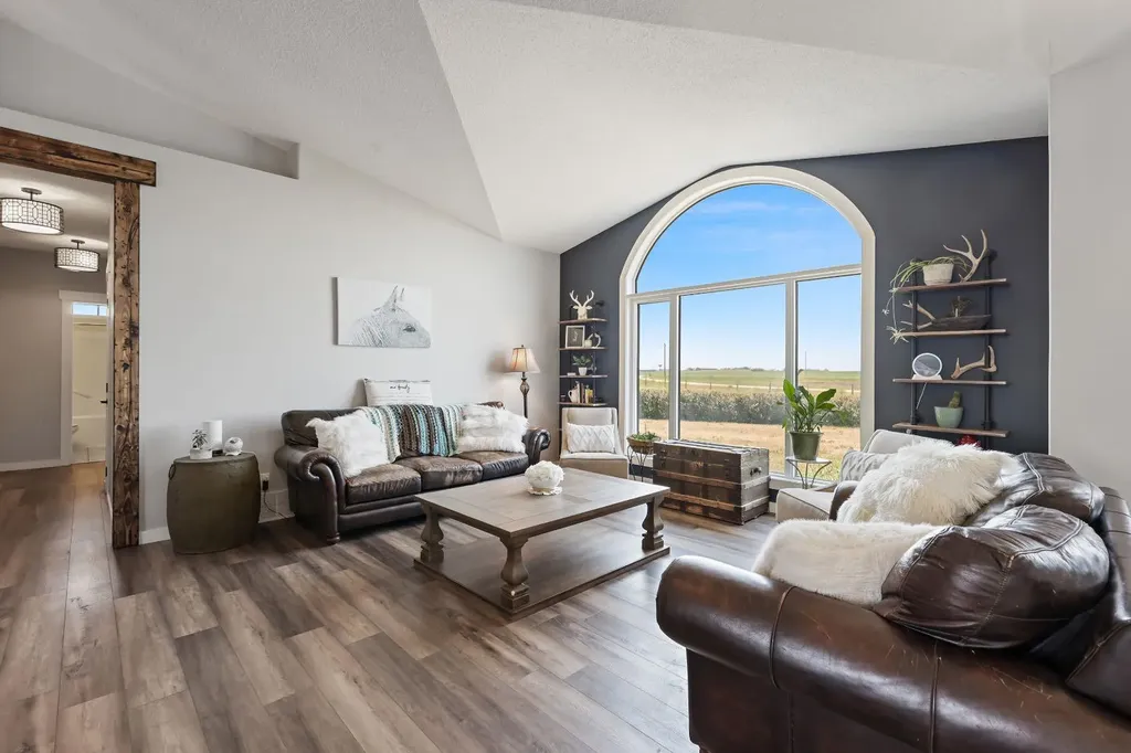 250020 Range Road 275 Rural Rocky View County AB T1P 1L7