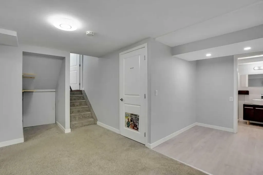 127 Woodstock Road SW Calgary AB T2W5W3
