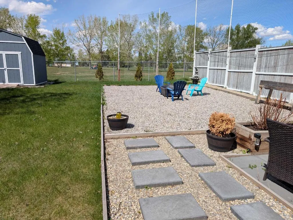 704 Stonehaven Drive Carstairs AB T0M0N0