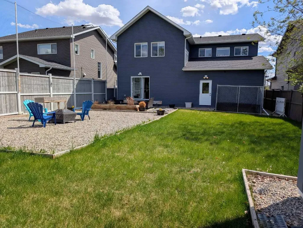 704 Stonehaven Drive Carstairs AB T0M0N0