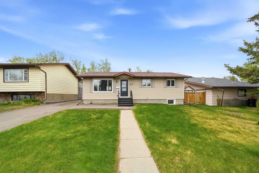 105 Cunningham Crescent Red Deer AB T4P 2S2