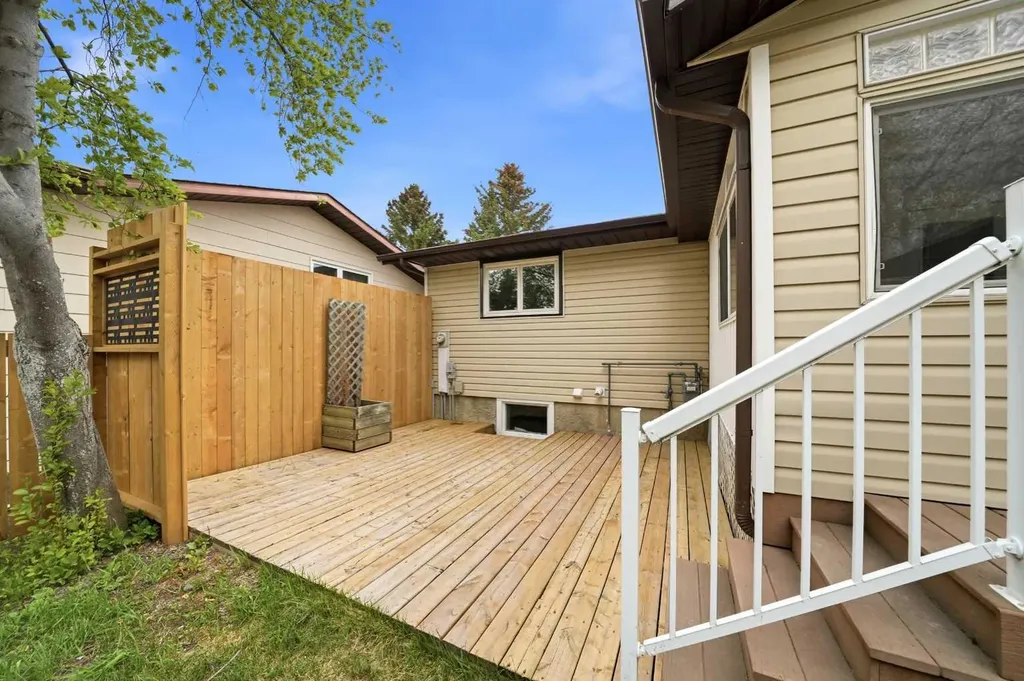 105 Cunningham Crescent Red Deer AB T4P 2S2