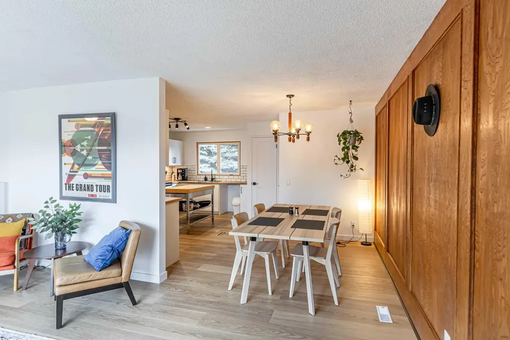 111 Lynnview Way SE Calgary AB T2C 1T4